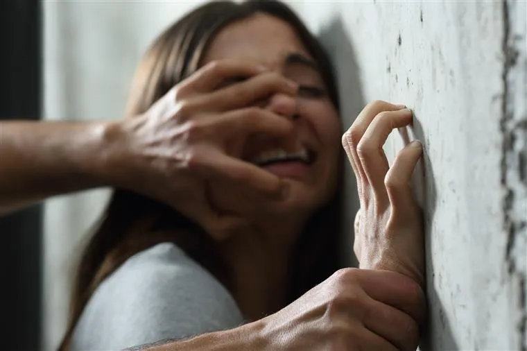 Homem de 40 anos violou duas jovens no Castêlo da Maia depois de ter saído da prisão