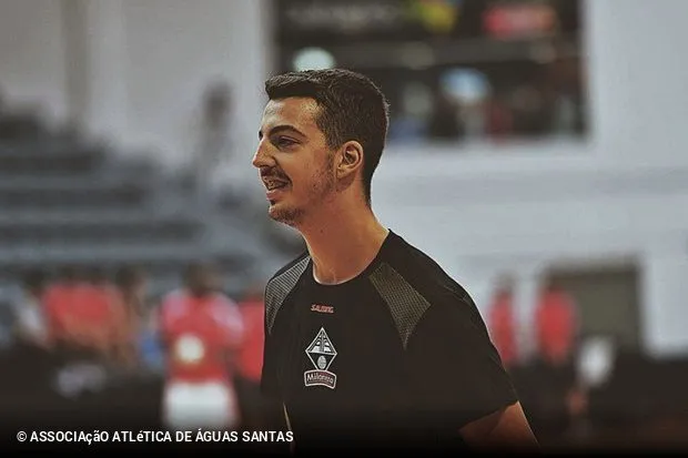Miguel Neves