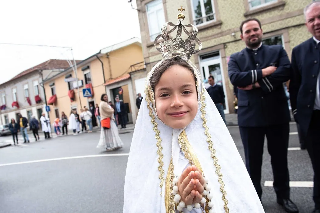 Nossa Senhora fez "milagre" na Maia e procissão lá saiu