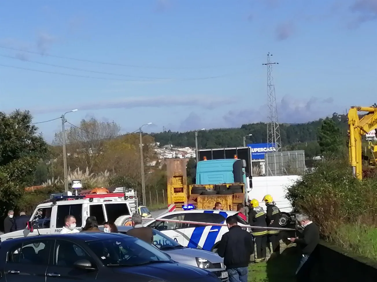 Homem morre na Maia após ser atingido por plataforma de camião durante trabalho