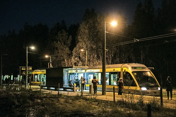 Faltam transportes na zona industrial da Maia
