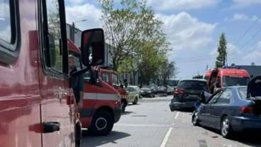 Dois feridos em colisão com carro sem seguro na Maia