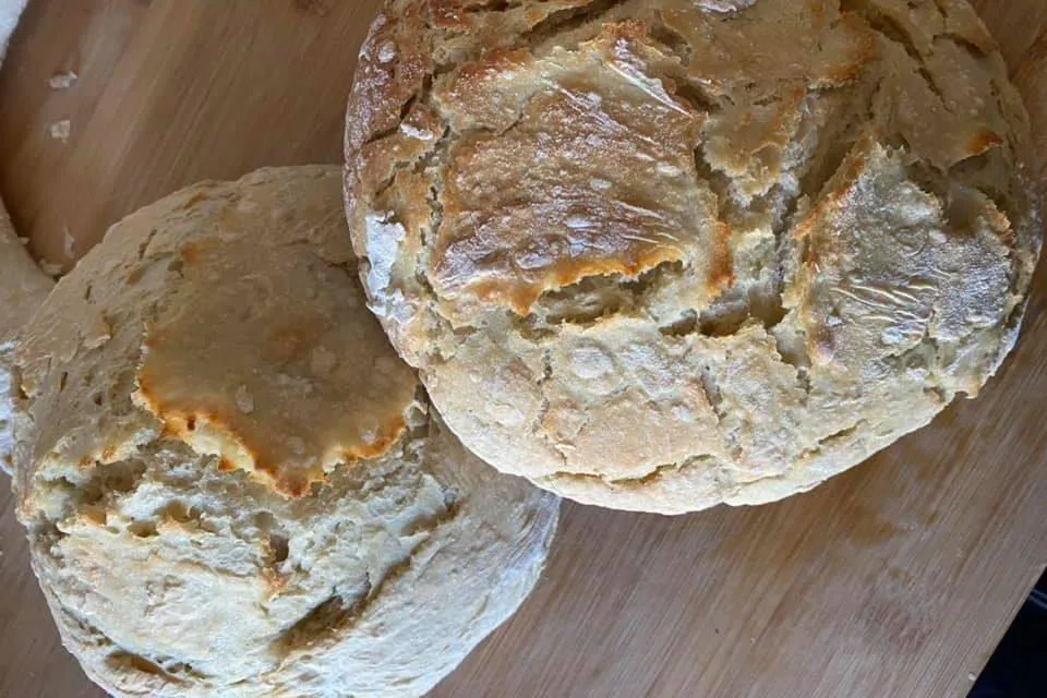 Pães, bola e bolachas são entregues ao domicílio, na Maia
